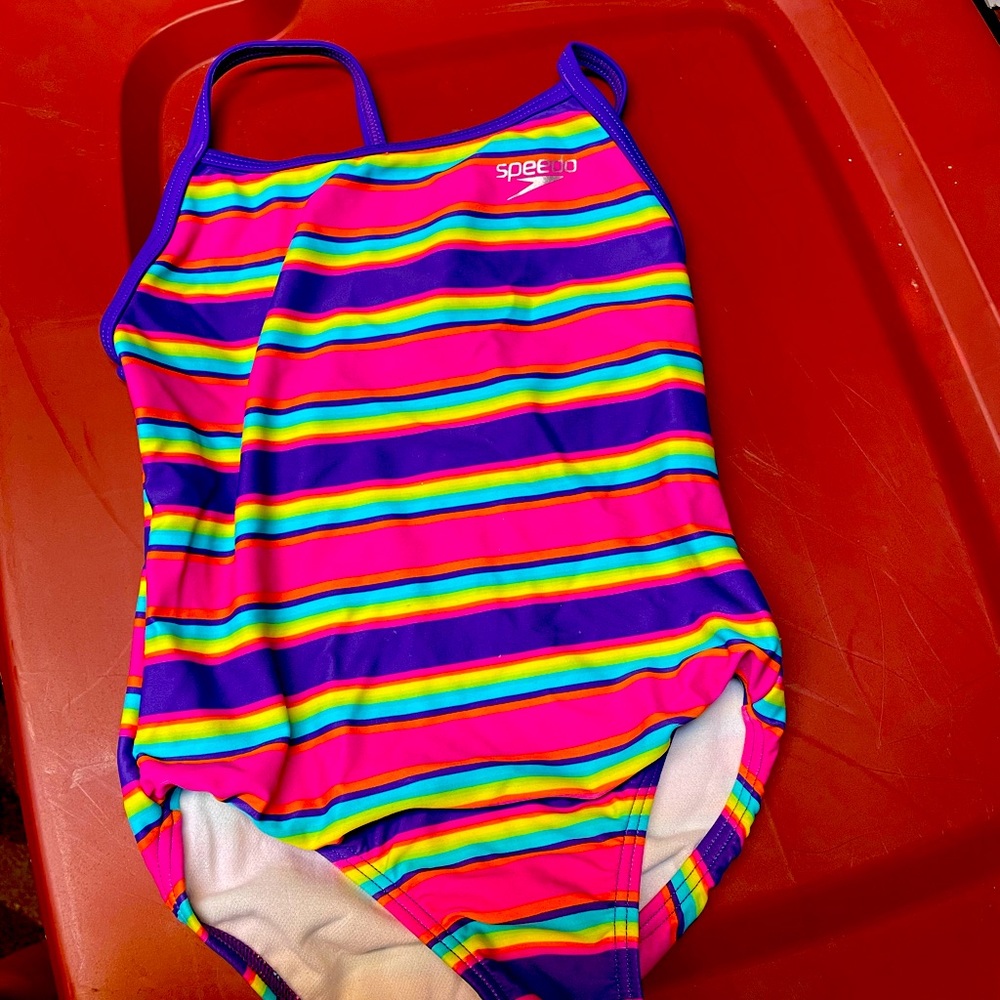 Girls speedo bathing suit size 5